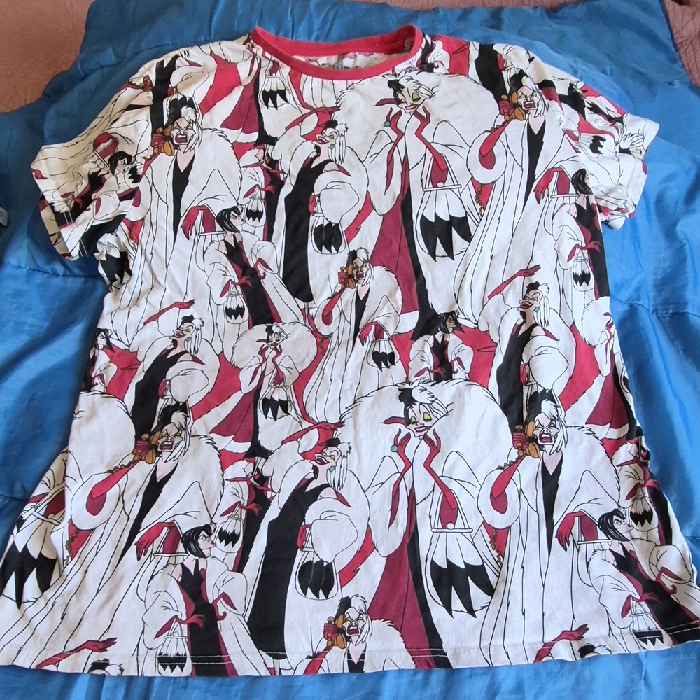 Disney Cruella Graphic Tee - White, Black & Red☀️☀️